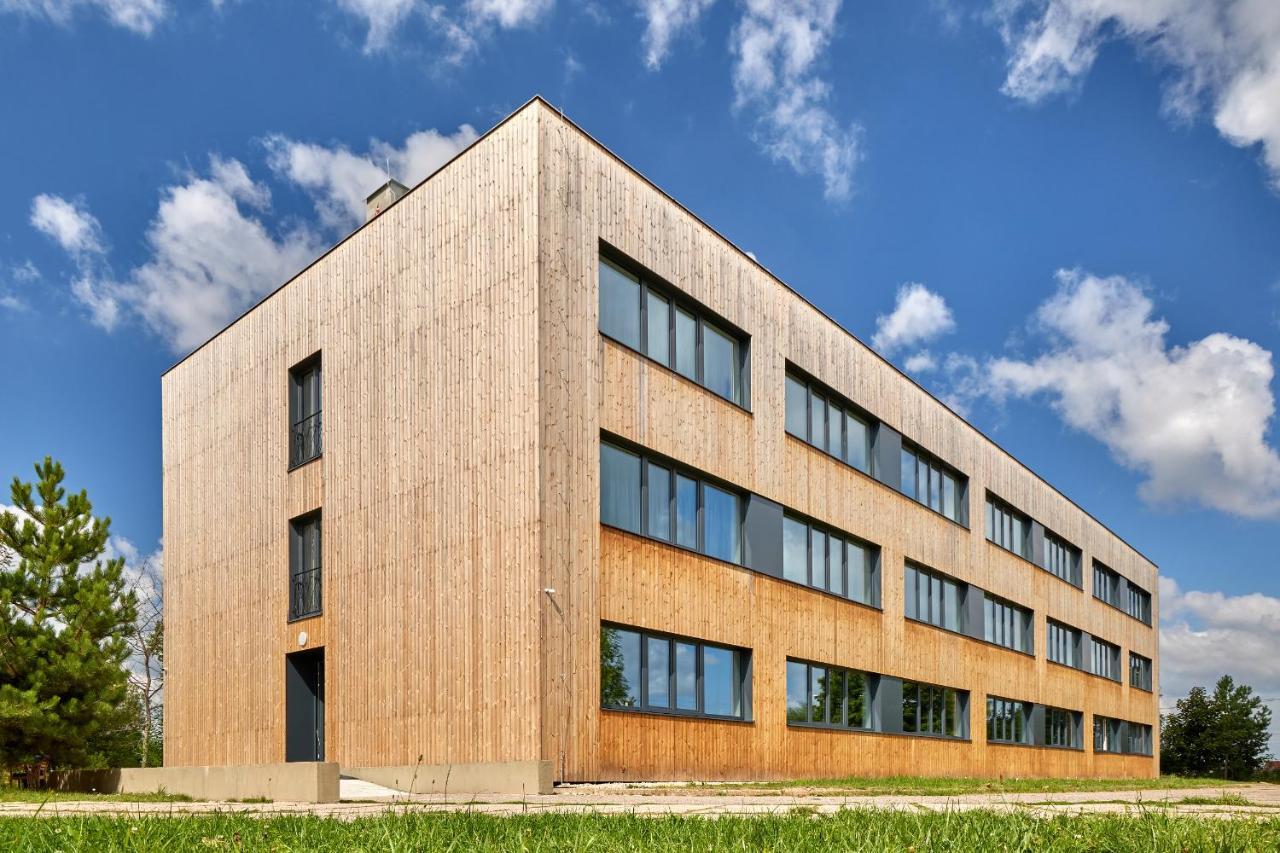 Hotel Hertz Hradec Králové Zewnętrze zdjęcie