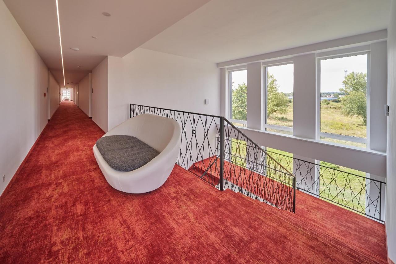 Hotel Hertz Hradec Králové Zewnętrze zdjęcie